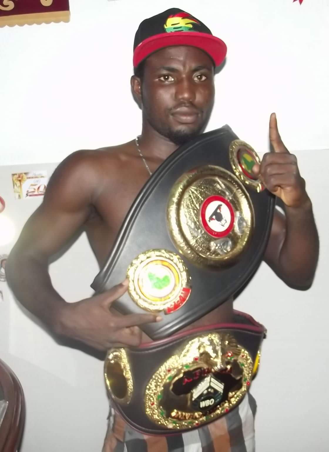 Rafael Mensah versus Fatiou Fassinou in London March 18