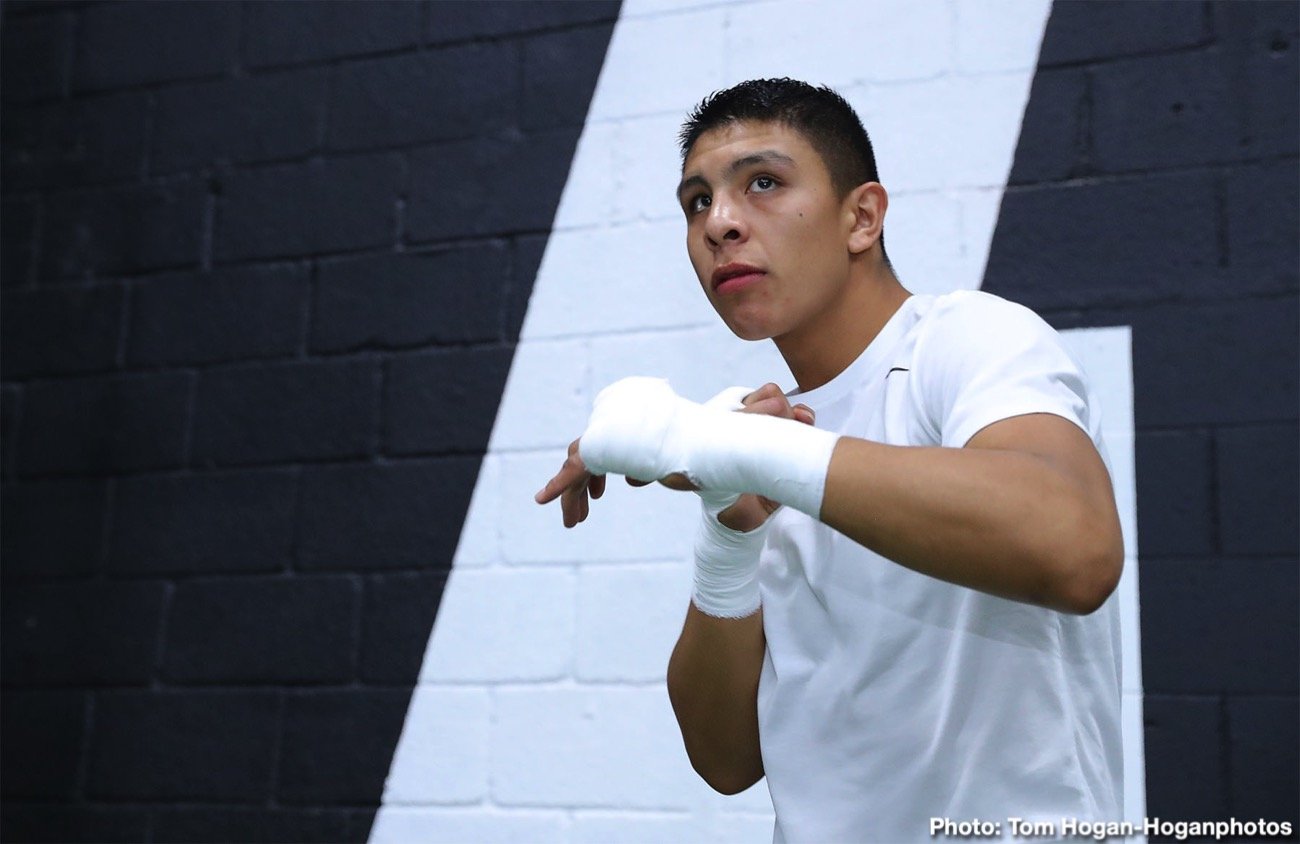 Jaime Munguia faces Spike O'Sullivan on Jan.11 in San Antonio, Texas