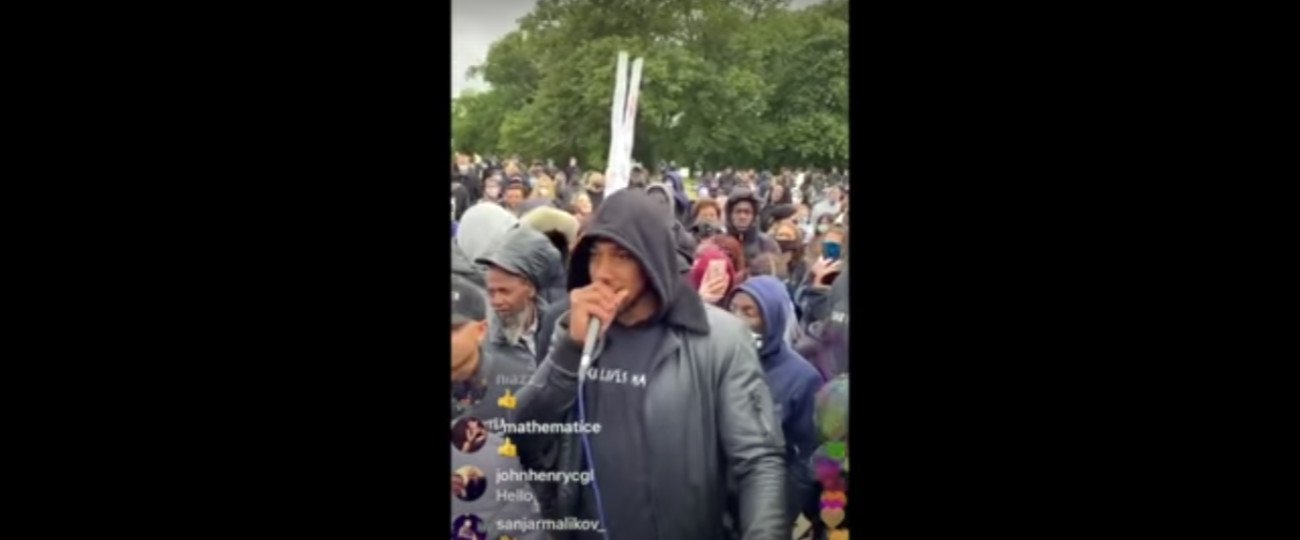 INJURED Anthony Joshua mask-less, speaks at protest, needs 4 weeks of rest