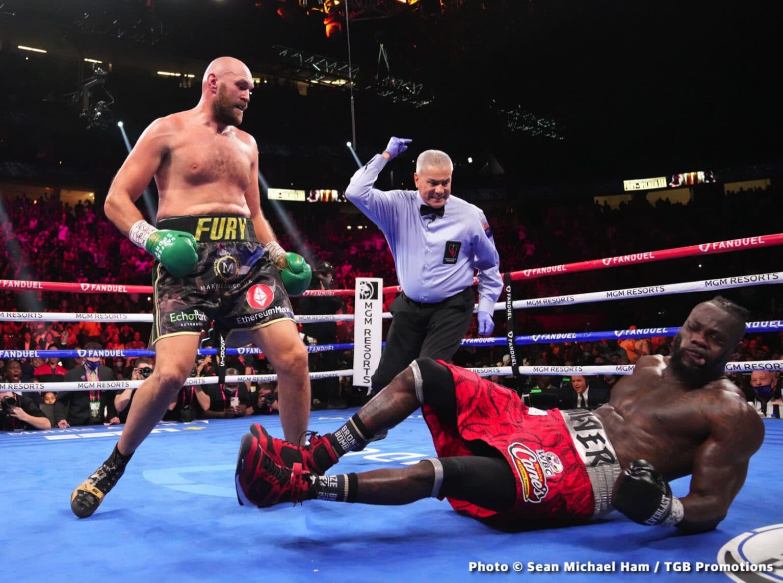 The 2021 Fight Of The Year Tyson Fury Vs. Deontay Wilder III Latest