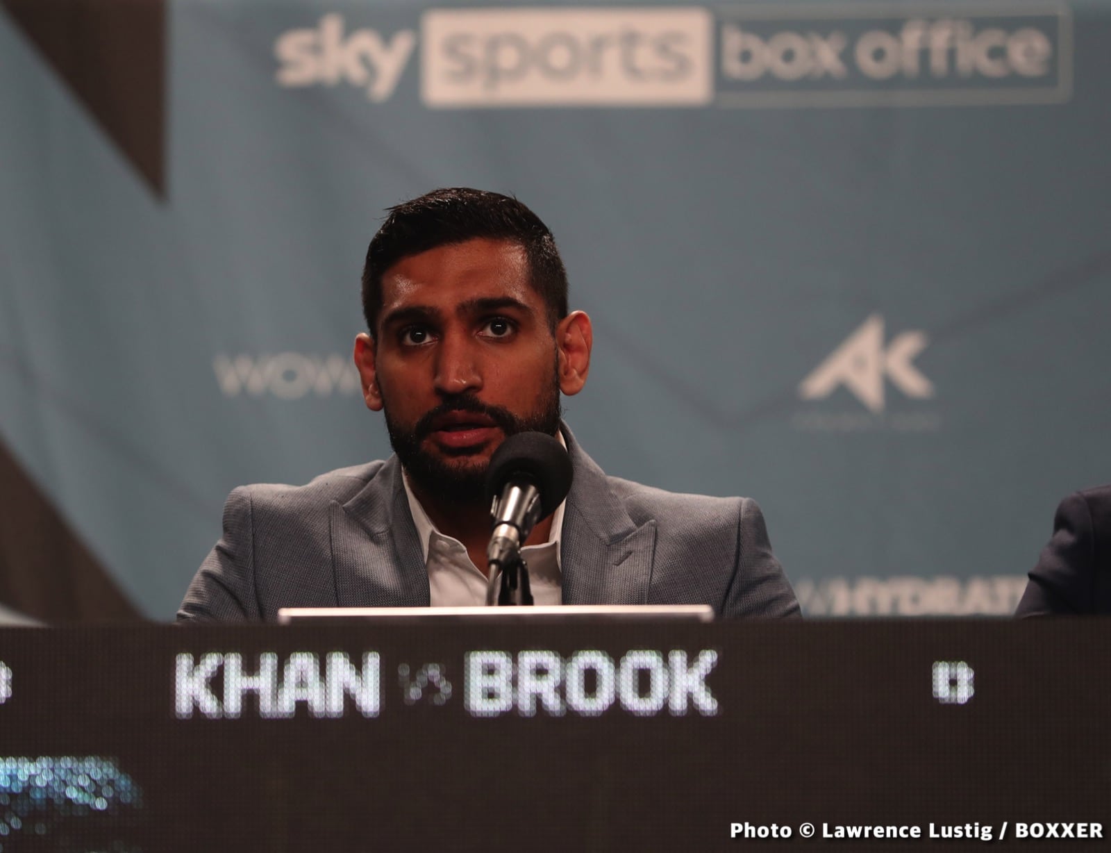 Amir Khan Gives $5,000 To Cash-Strapped Mario Kindelan; Refuses Offer Of His Gold Medal