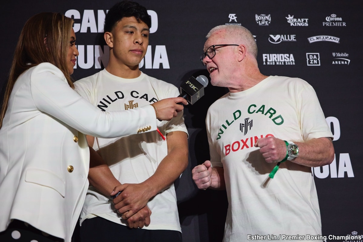 Munguia's Keys to Upsetting Canelo: Roach, Activity, and the Jab