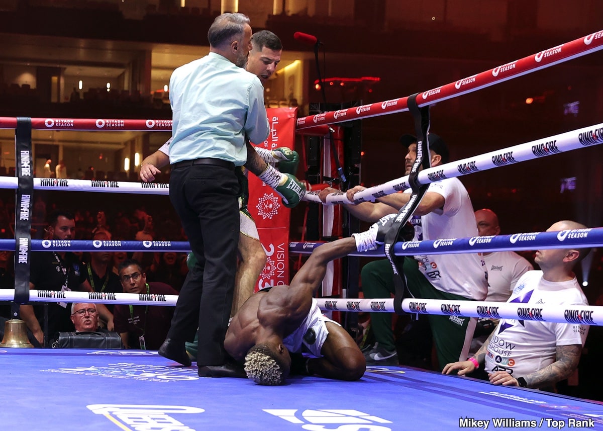 Mark Chamberlain Scores Crushing KO Over Joshua Wahab - Boxing Results