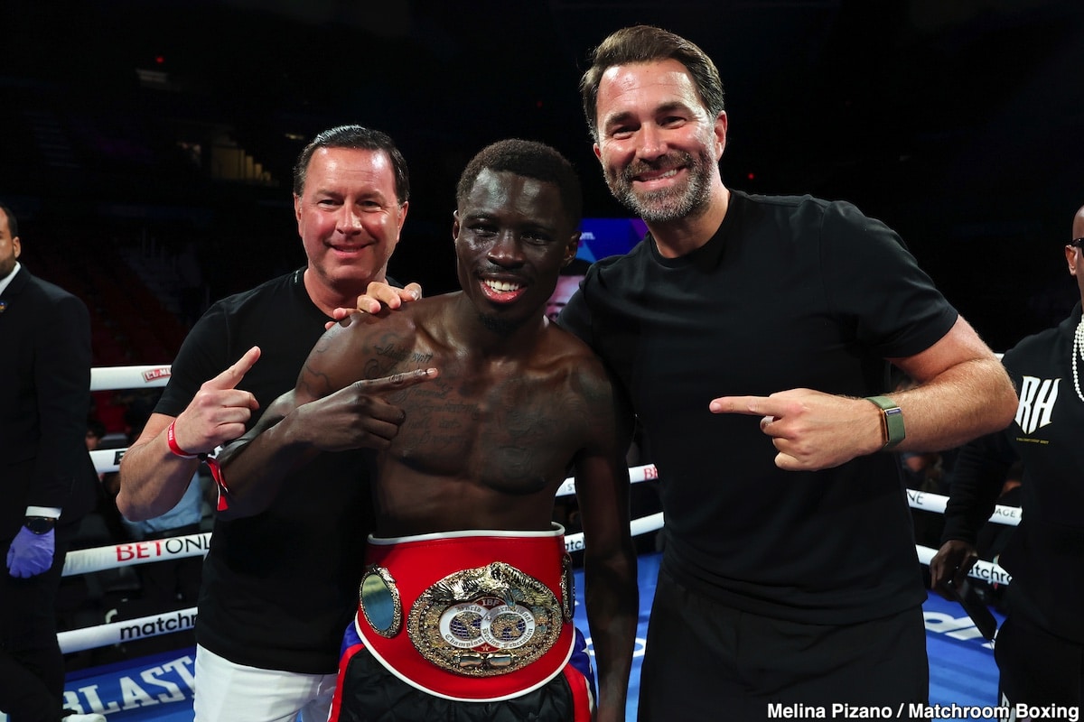 Richardson Hitchins Promises 'Movie' Night in NYC Title Defense Against George Kambosos Jr.