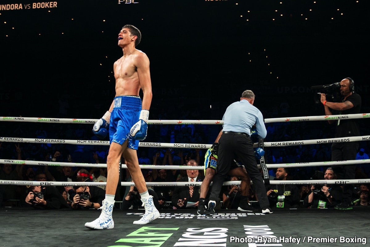 Fundora's Size and Work Rate Overwhelm Booker, Resulting in Bloody Fourth-Round Stoppage - Boxing Results