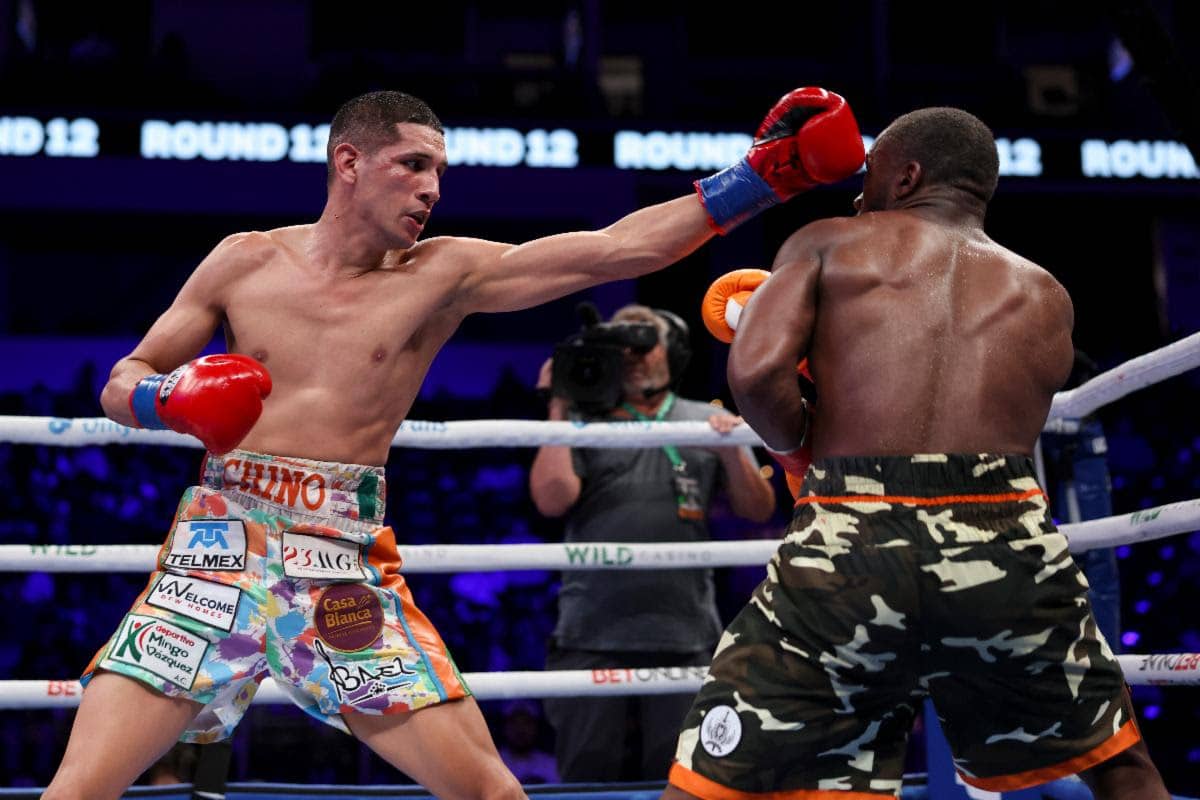 Fundora Stops Badillo, Perez Shocks Conwell via Split Decision in Oceanside - Boxing Results